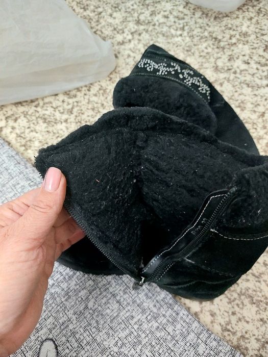 Продам ботинки зимние