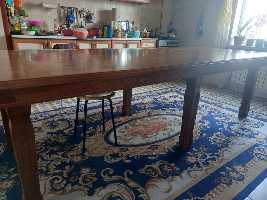 Стол сатылады арзан багады