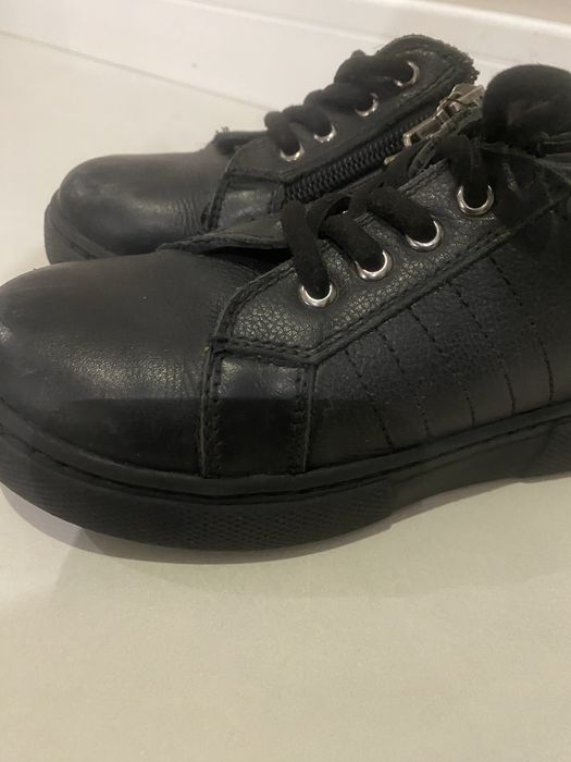 Продам ботиночки-туфли для мальчика