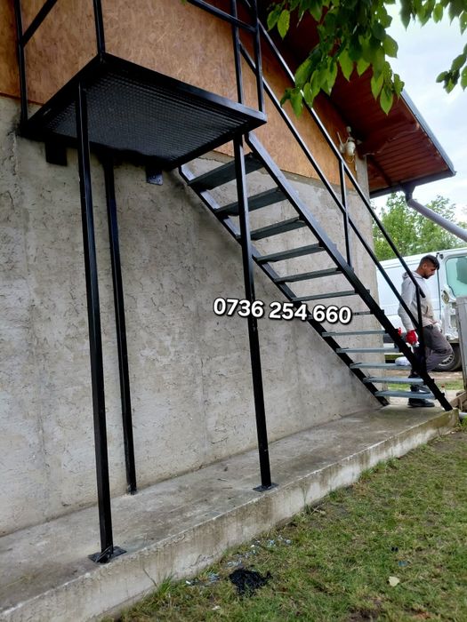 Scări  de. Exterior