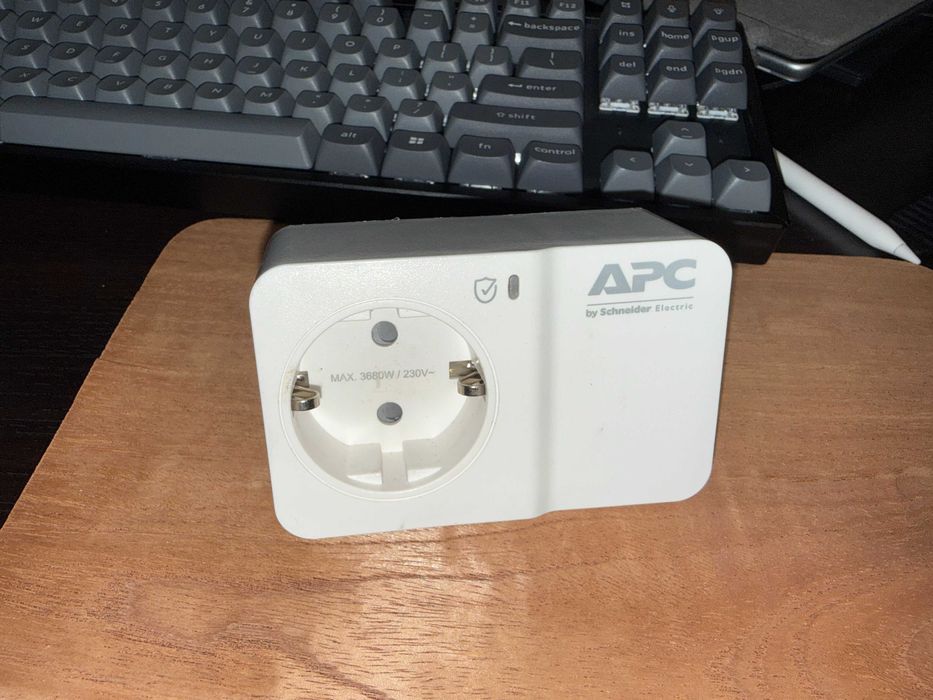 Priza Protectie APC Schneider 1P