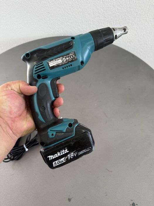 Акумулаторен винтоверт за гипсокартон Makita DFS451 (18V) + Батерия 5.0Ah и Бързо зарядно