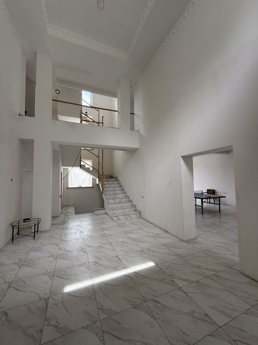 Продается отдельно стоящее 4 этажное здание