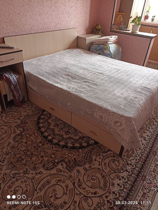 Продаю кровать б/у в хорошем состоянии