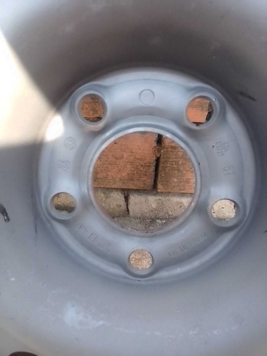 продавам гуми с/без джанти