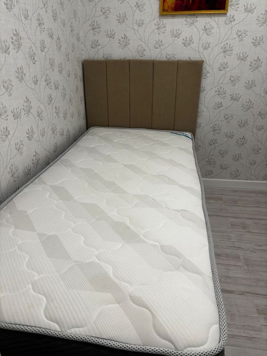 Продам односпальную кровать