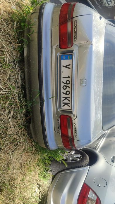 Продавам Хонда Акорд 1.8