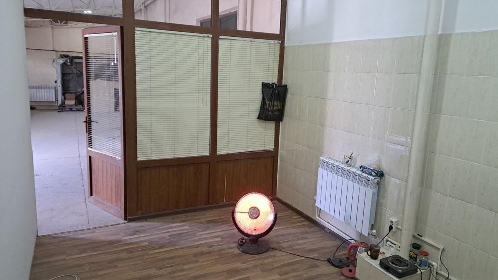 Склад на Максим Горький 267 КВ ,Буз базар