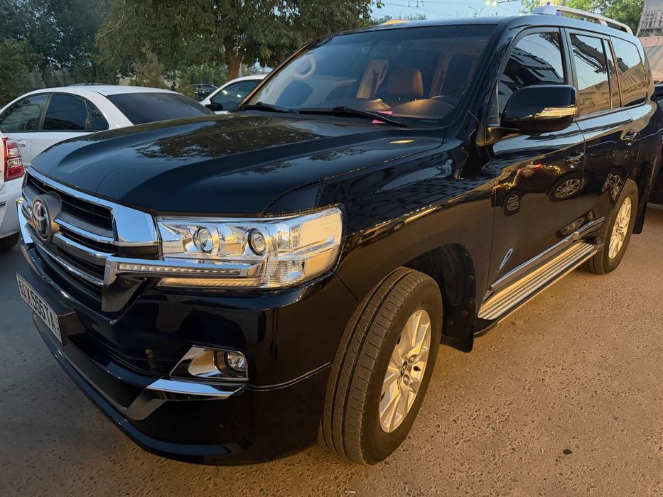 Toyota Land Cruiser 200