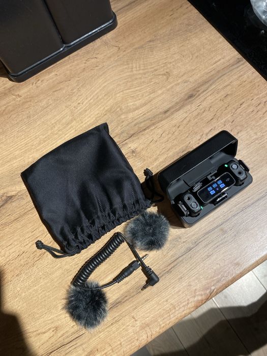 Микрофон DJI Mic (2TX + 1RX + Charging Case) черный