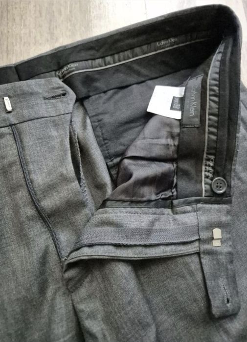 Pantaloni Eleganți Bărbați Calvin Klein - 100% Lână Pură - M