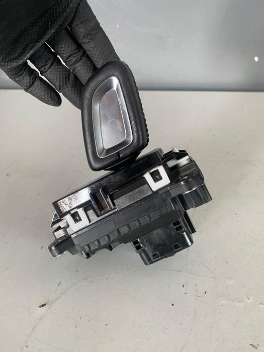 Nuca schimbator cutie viteze automata VOLVO XC40 2019 31437334