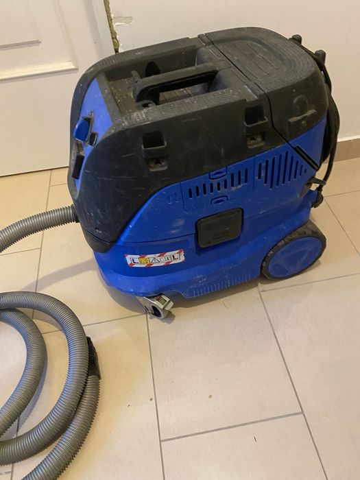 Nilfisk Attix 33 aspirator cu autocuratare