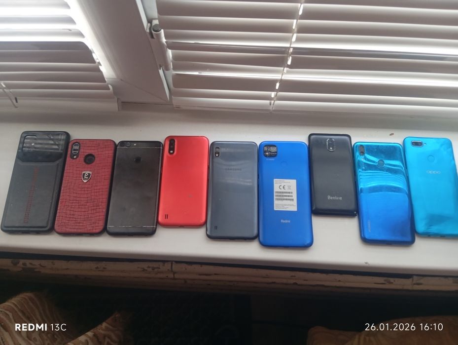 Прадам телефоны на запчасти