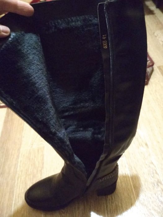 Женские сапоги с высоким голенищем