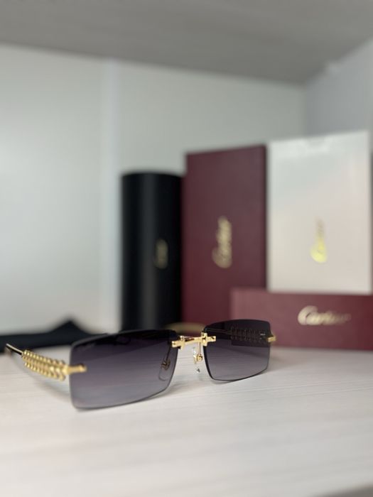 Vand ochelari cartier noi