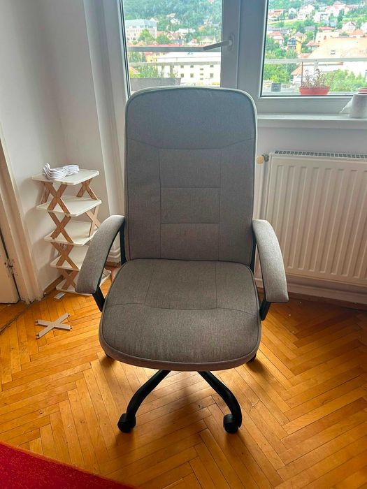 Scaun de studiu ergonomic SKODSBORG JYSK, stare foarte bună, vând cu 450 lei (negociabil), Târgu Mureș