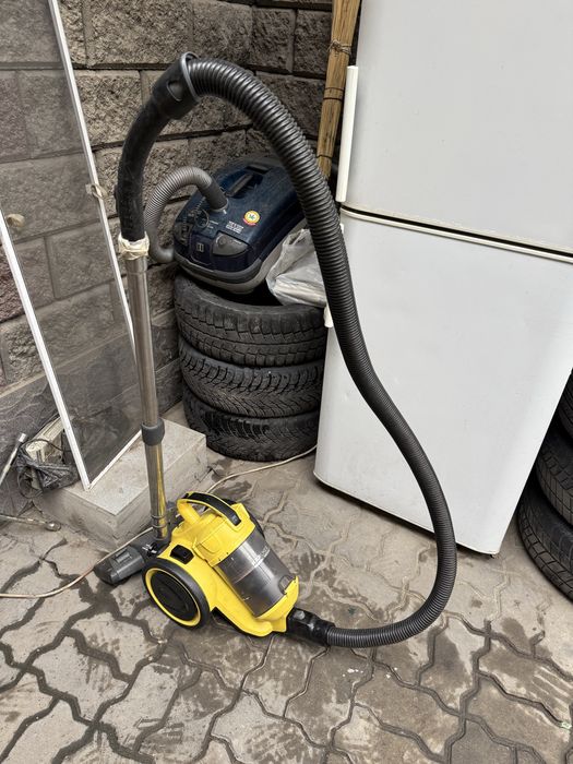 Холодильник плюс два пылесоса