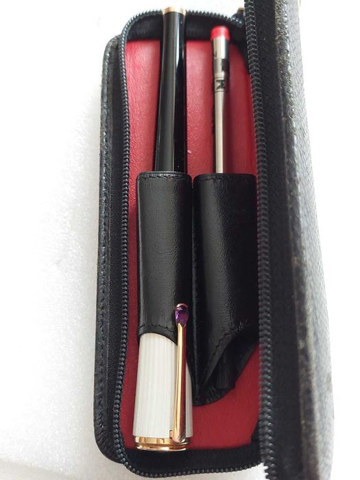 Автентичен,Лимитиран химикал(MONTBLANC) Ingrid Bergman.позлата, емайл