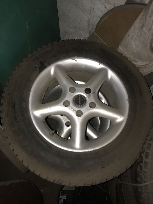 Срочно продам резину с дисками за 160000