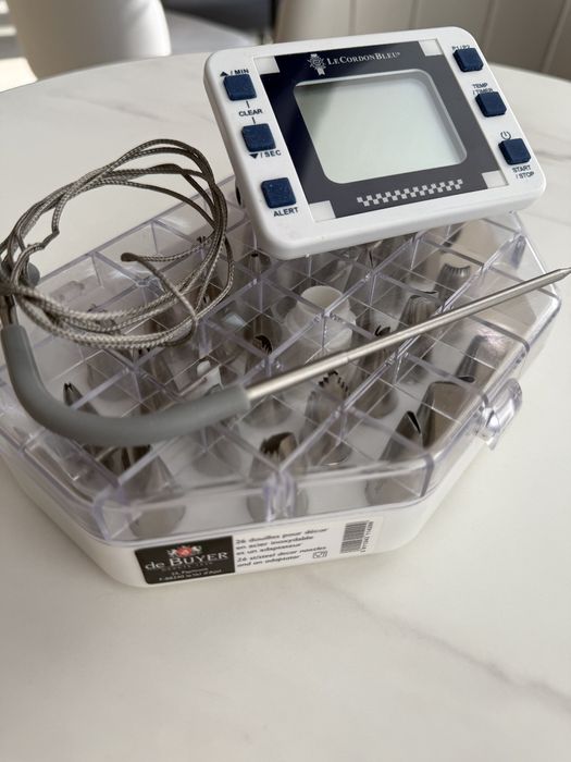 Набор кондитерских насадок 26 шт. + Термометр Le Cordon Bleu
/1/