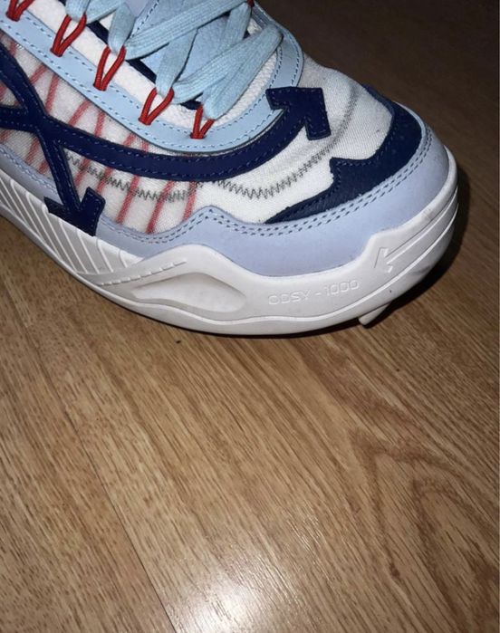 Vand Off-White Odsy 1000