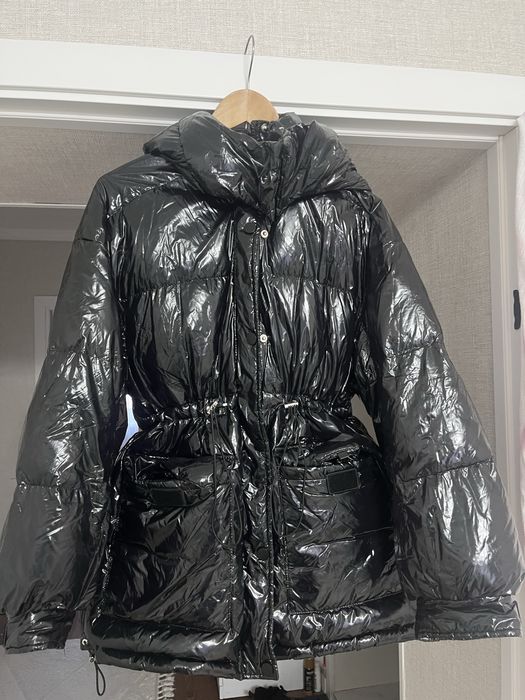 Черная зимняя куртка