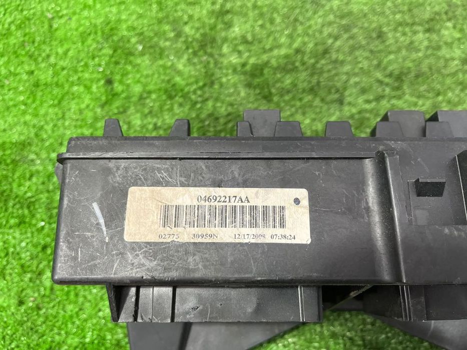 TABLOU PANOU SIGURANTE JEEP GRAND CHEROKEE WH MOTOR 3.0 DIESEL 2010 COD OEM 04692217AA 2004-2010