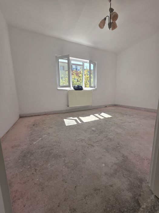 Apartament 3 camere etajul 2 .se predă finisat! Parchetul, gresia și faianța sunt incluse în preț, la alegerea cumpărătorului