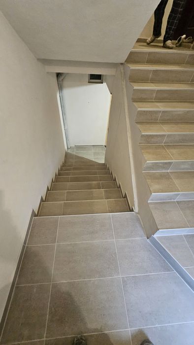 Майстори за Вашата баня и дом: Плочки, Камък, Первази – Бързо и Чисто!