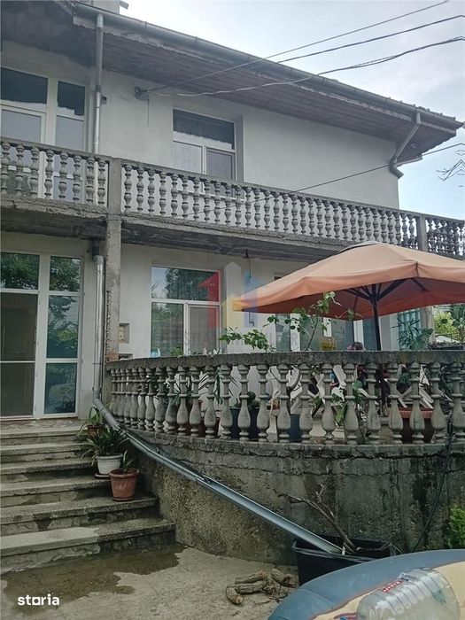 Vila S+P+1+M- Islaz, 8 camere, Suprafata teren 971 mp, Suprafata const