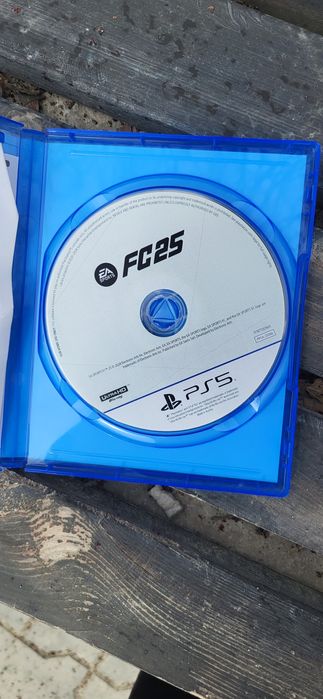 Диски  Fc25,Gta5, minecraft