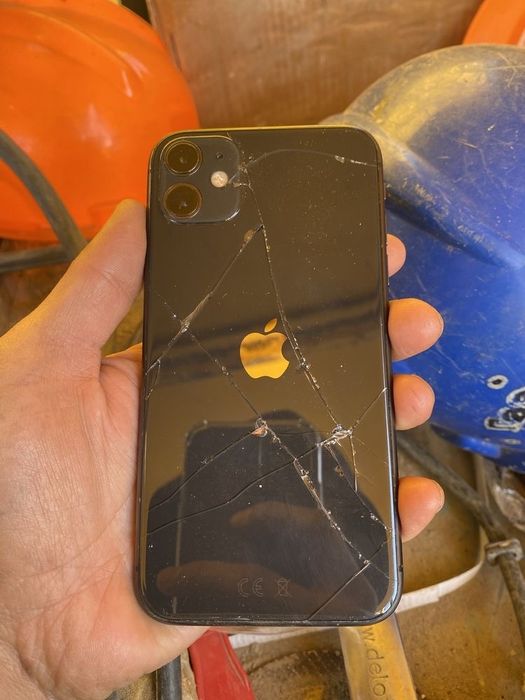 Айфон 11 сатылады 64гб
