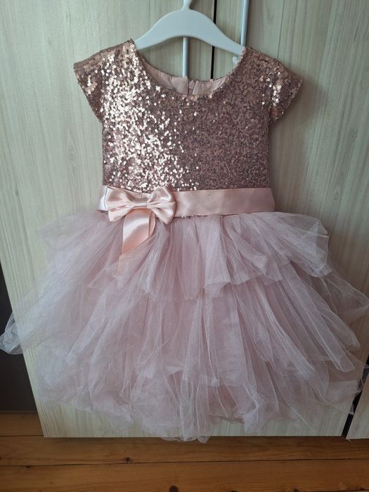 Детски рокли 7 г