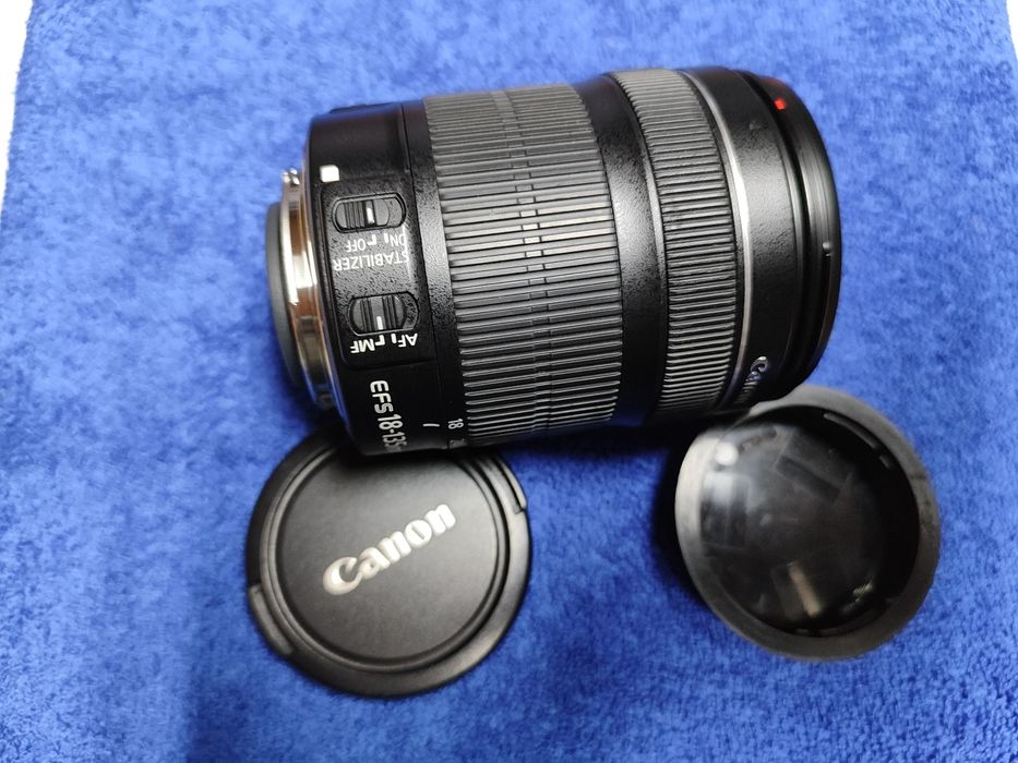 Объектив Canon EF-S 18-135mm IS STM