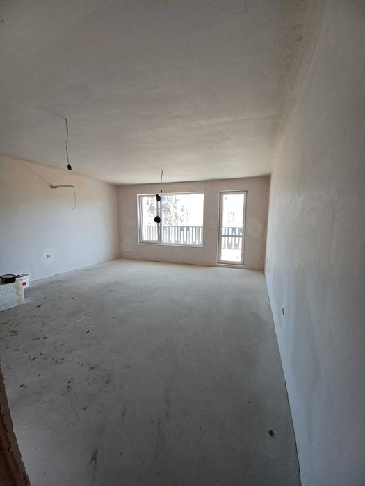 Тристаен апартамент, Център