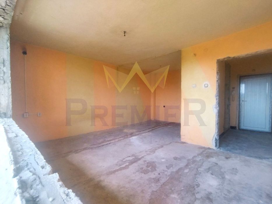 Продава се Едностаен апартамент в Добрич, Енергоразпределение - 50 кв.м за 720 €/кв.м - Снимка #3