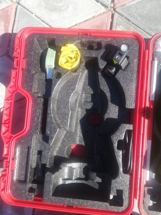Тахеометр Leica Builder R100M