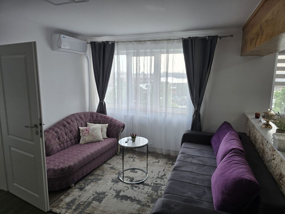 Inchiriez apartament