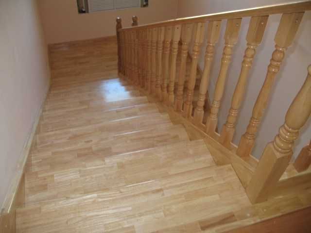 Балясины, элементы лестниц из бука