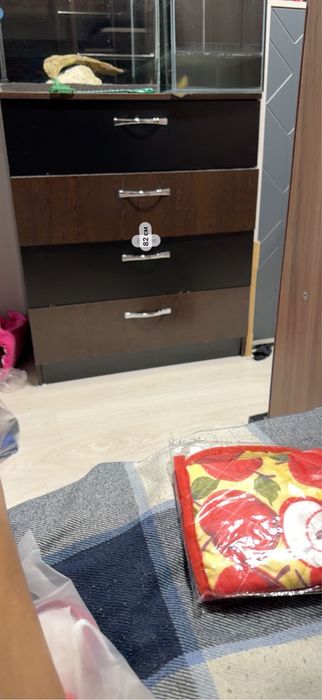 Продам комод с 4 выдвижными ящиками