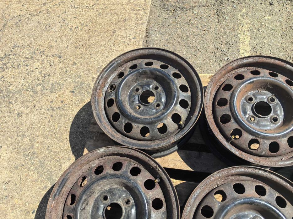 14 цола 4 х 100 мм Тойота / Кия / Мазда и други - 5,5 Инча / ЕТ 45