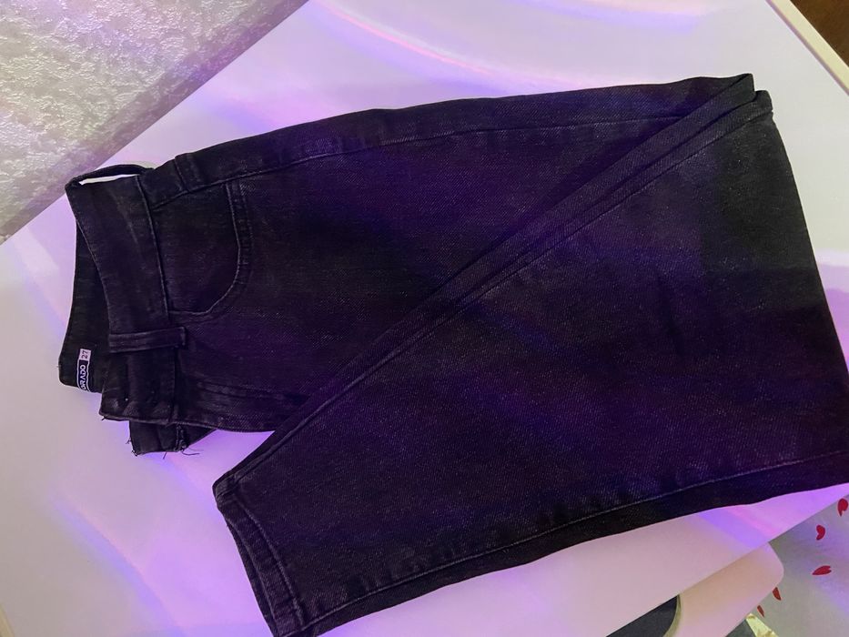 Джинсы черный и молочнивый