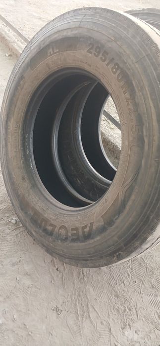 295 80  isuzu bolon