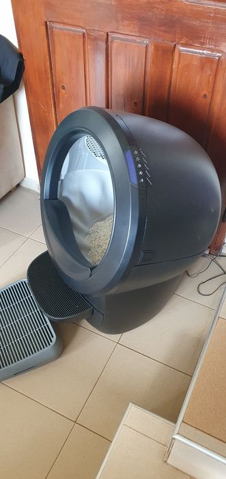 Котешка тоалетна