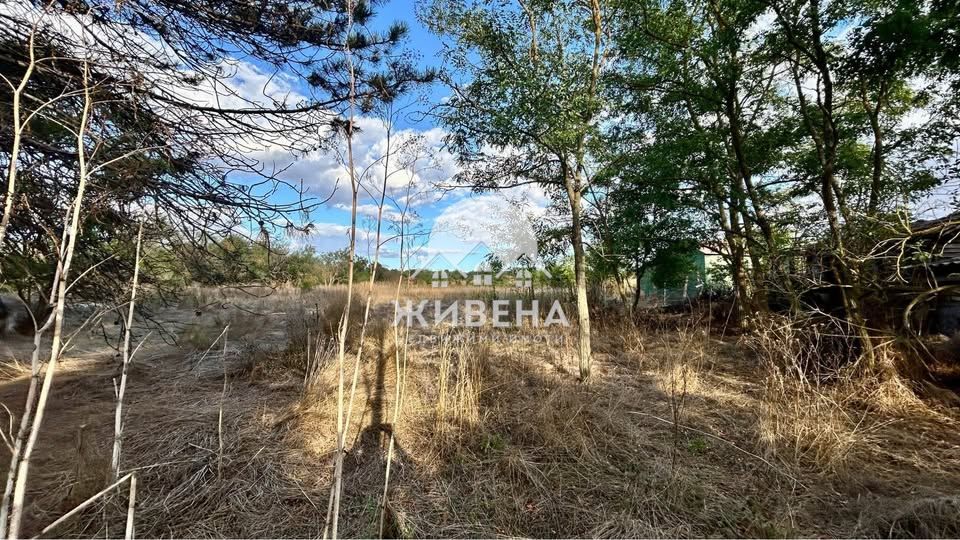 Парцел в Добрич, област-с.Градини площ 3100 цена 21000