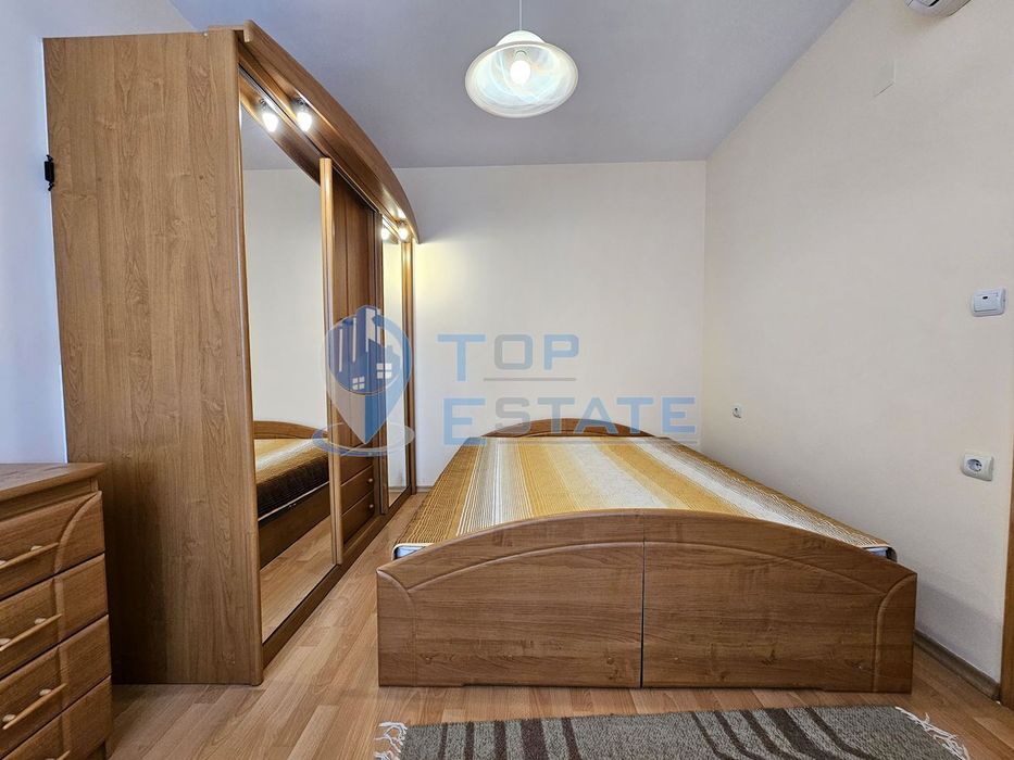 Многостаен, обзаведен апартамент в широкия център в град Велико Търно