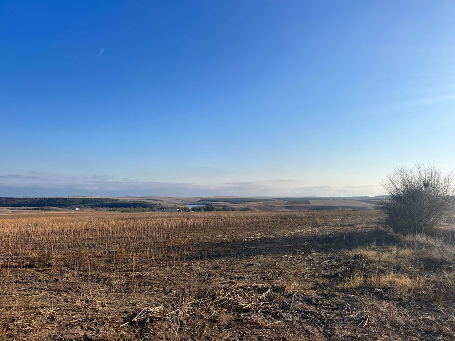 Teren extravilan arabil  15 ha compact