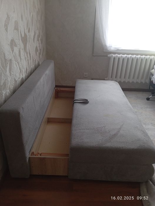 Продам диван тахту.