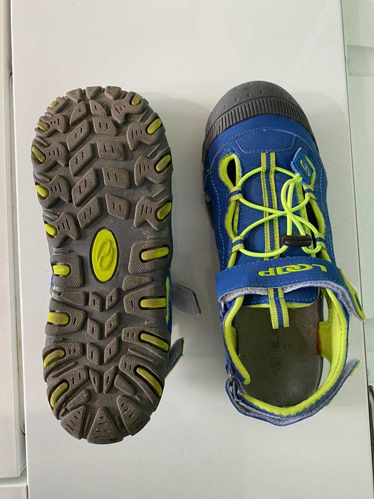 Мъжки сандали запазени